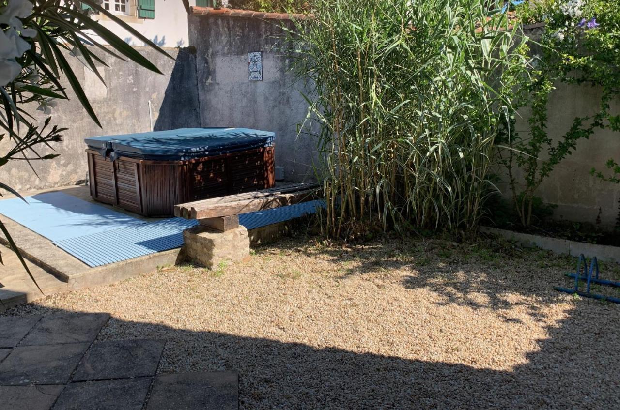 Maison De Pays Au Centre Du Village Saint-Martin-de-Ré 외부 사진